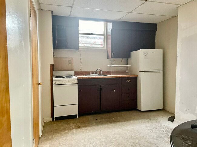 Cocina - 219 Chestnut St