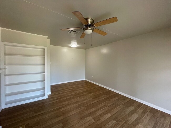 Foto del edificio - 2-Bedroom, 1-Bathroom Duplex Waco TX