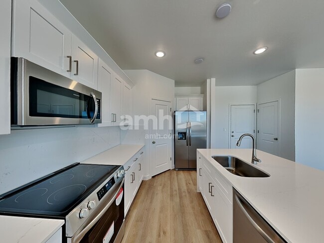 Building Photo - 9733 W Luxton Ln