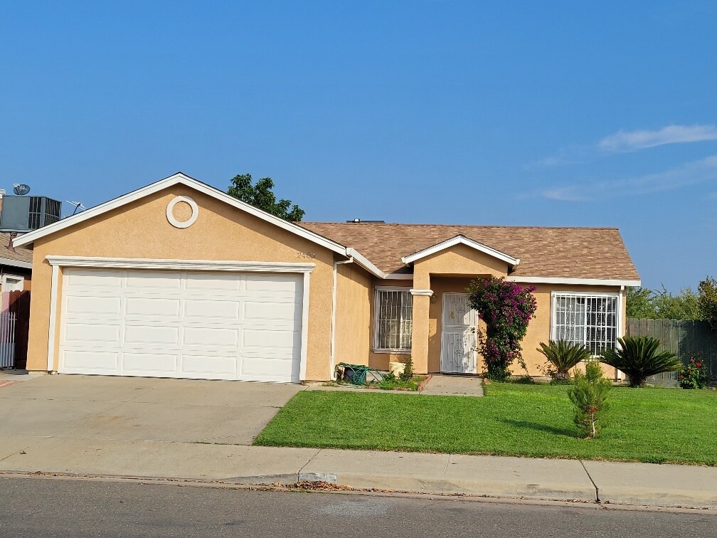 2403 Burgundy Dr, Livingston, CA 95334 House Rental in Livingston, CA