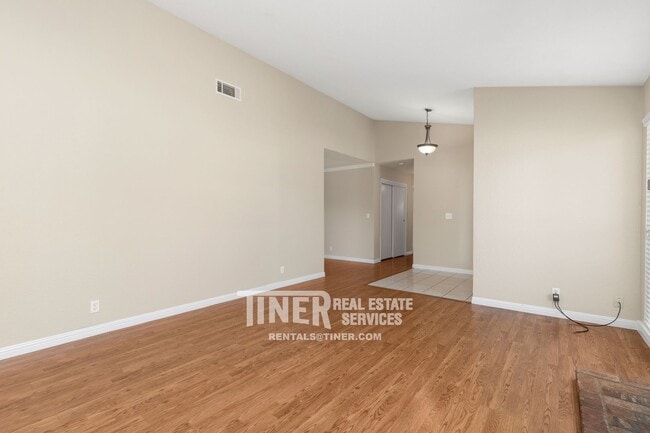 Building Photo - 8052 Phoebe Way