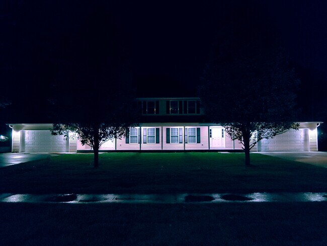 Foto del edificio - 7762 Knue Rd