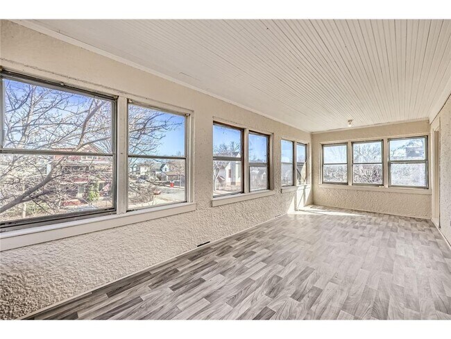 Foto del edificio - 3148 Pleasant Ave