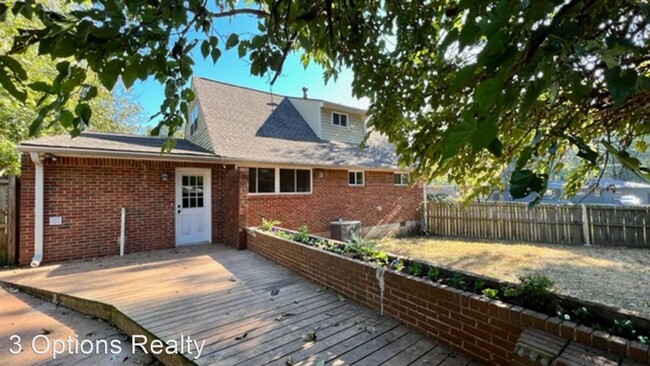 Building Photo - 4 br, 2 bath House - 2035 Rodeo Court