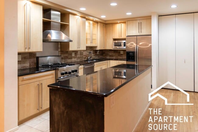 Photo - 1810 N Fremont St Apartment