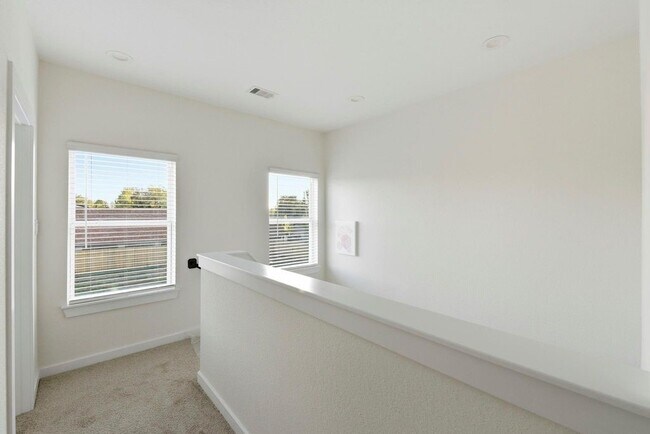 Foto del edificio - 6417 Eastland St