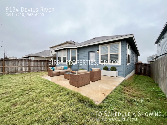 Building Photo - Charming 3-Bedroom Retreat with 2 Baths in...