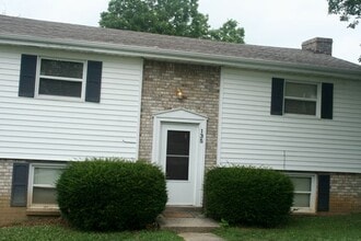 Building Photo - 135 Bolton Ave