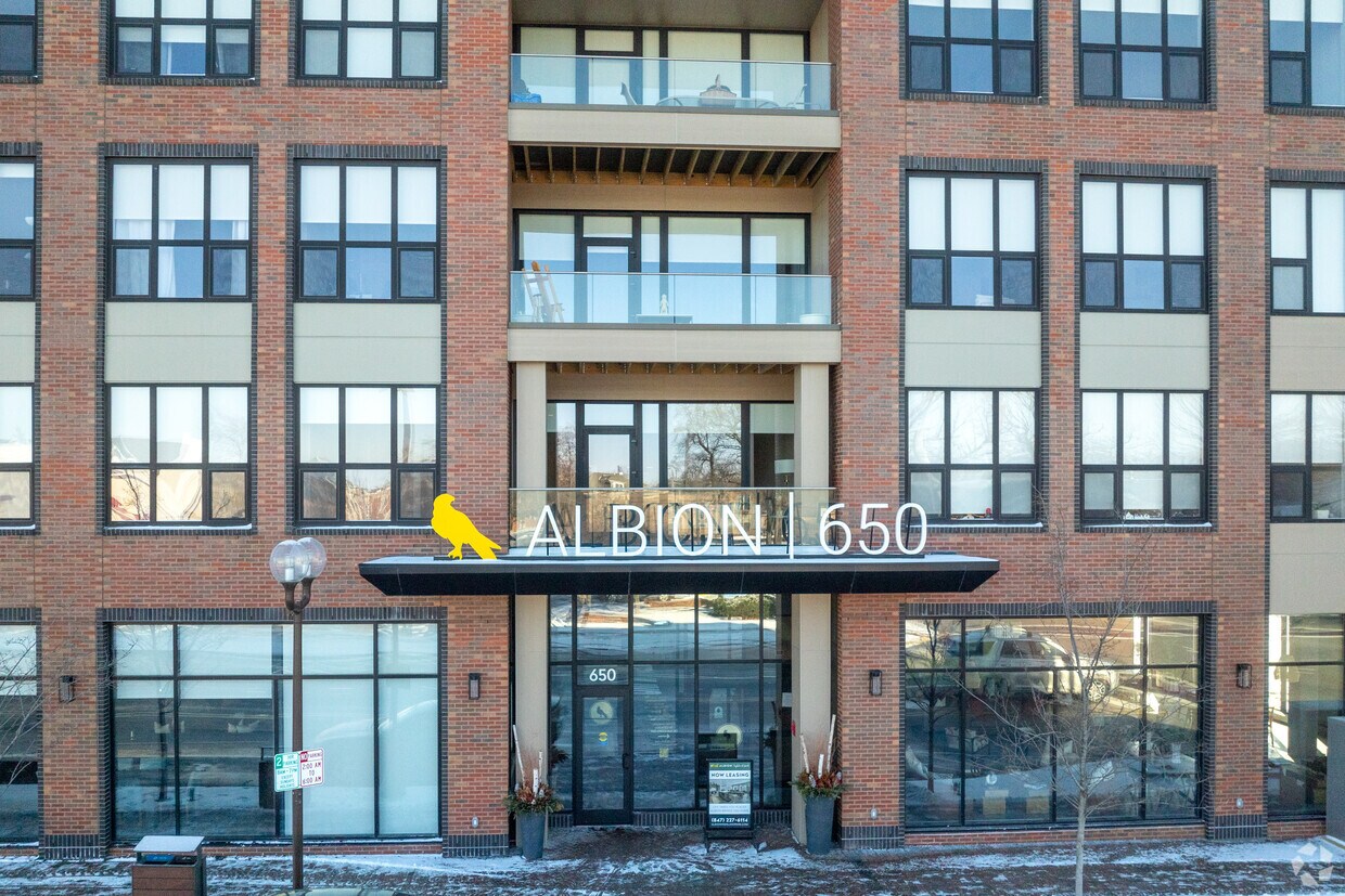 Entrance - Albion Highland Park East