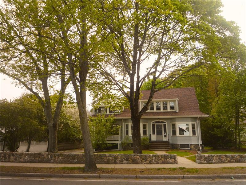 Primary Photo - 163 Pleasant St