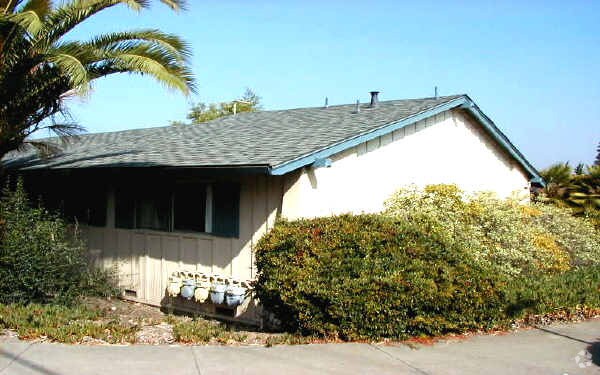 Building Photo - 43187 Gallegos Ave