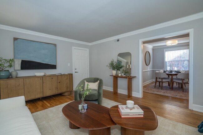Building Photo - Malvern Manor Apartments