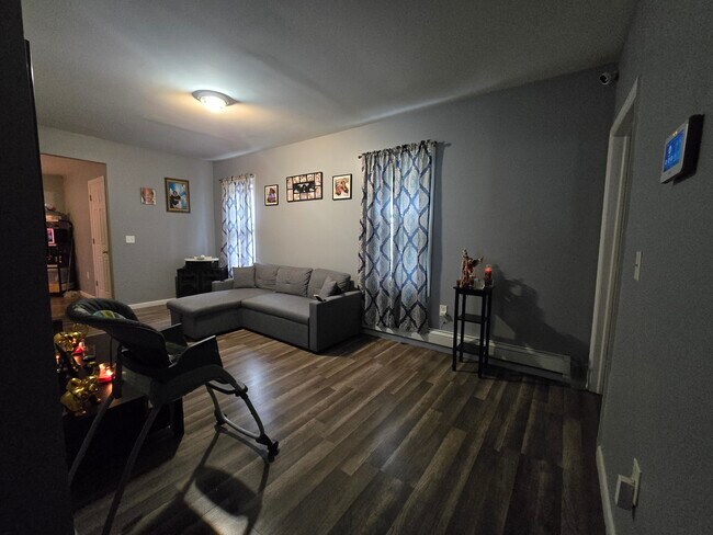 Living Room - 90 Wakeman Ave