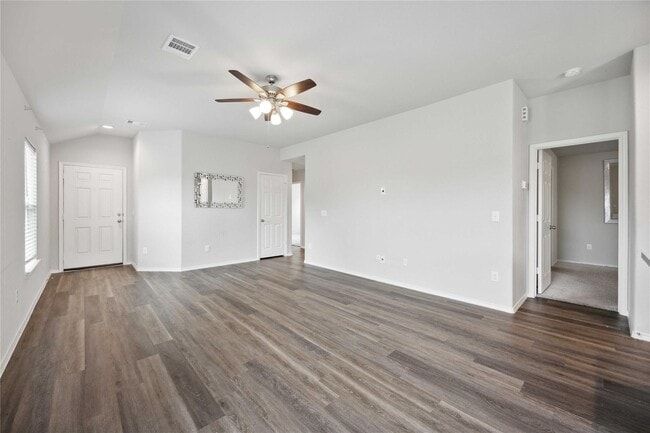 Building Photo - 7907 Hollow Root Ln