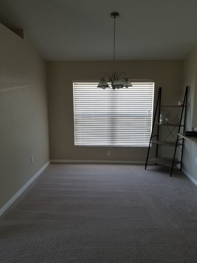 Building Photo - 3/2 in gated community with pond view