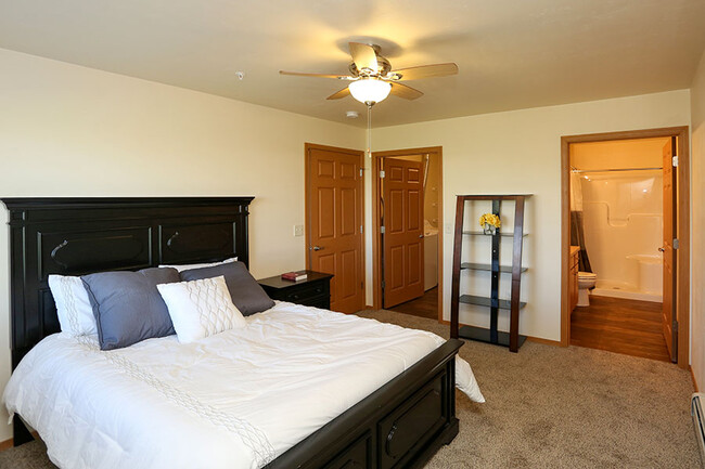Building Photo - River Rock Apartments and Townhomes