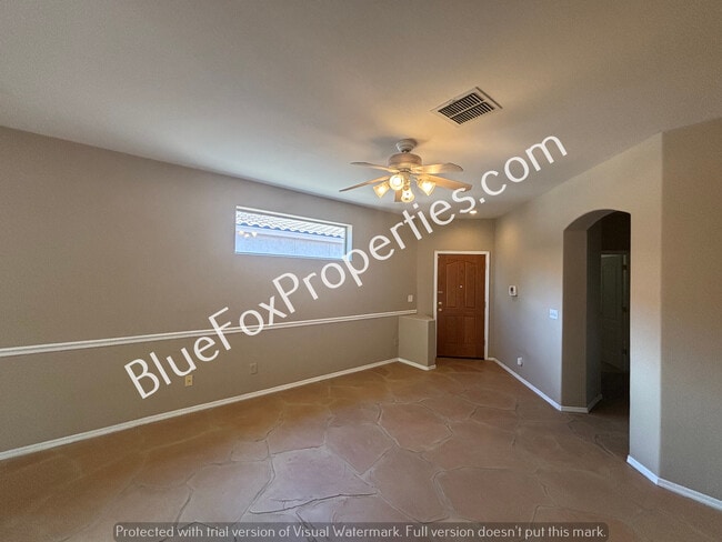 Foto del edificio - 5389 N Willow Thicket Way