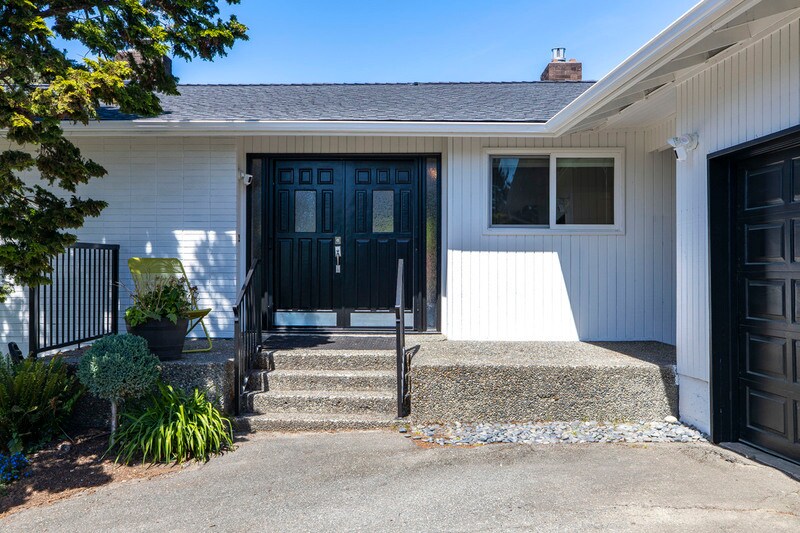 Primary Photo - 12104 SE 15th St