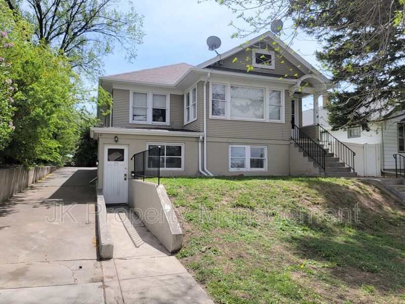 Foto principal - 2118 1st Ave N