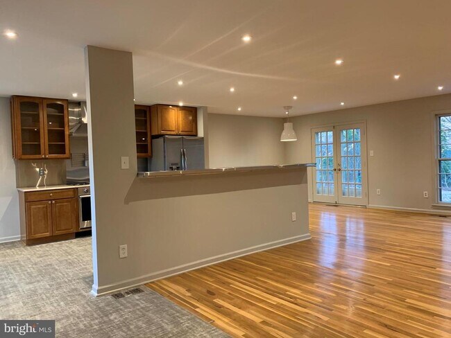 Foto del edificio - 2507 W Meredith Dr