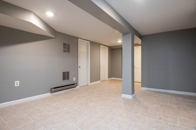 Foto del edificio - 104 Varnum St NW