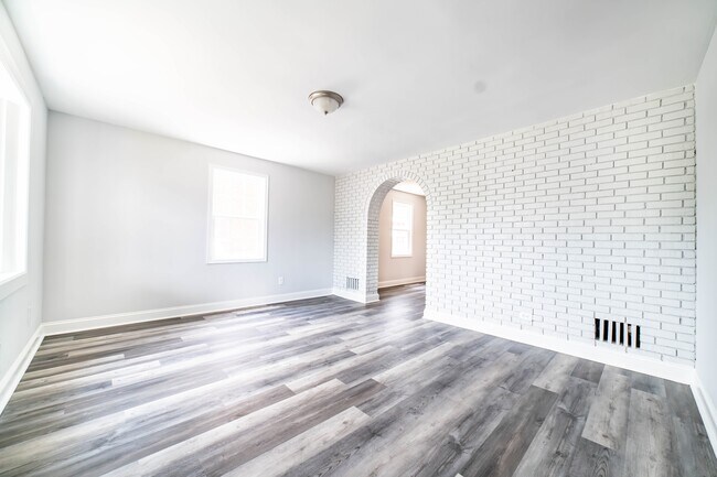 Foto del edificio - 8524 Water Oak Rd