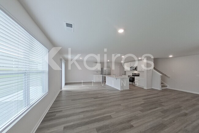 Building Photo - 135 Overstreet Way