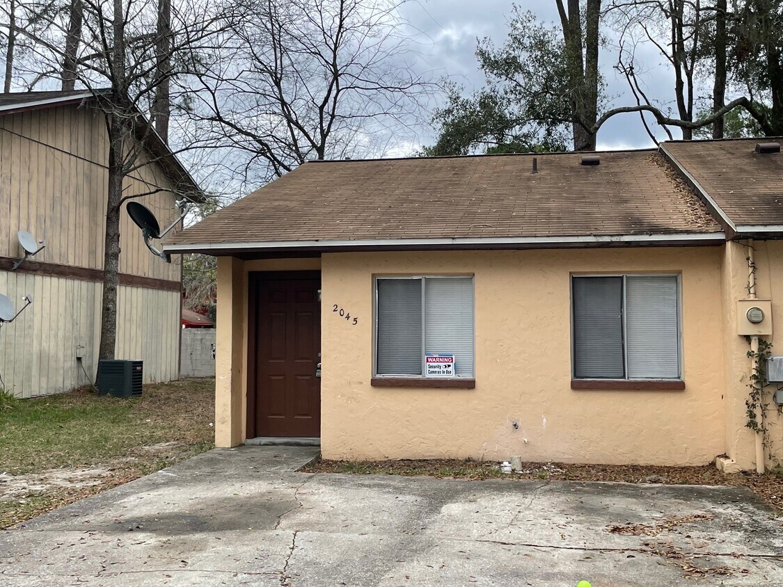 2045 SW 69th Dr, Gainesville, FL 32607 Townhome Rentals in