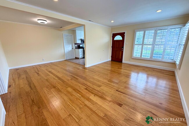 Foto del edificio - 136 Rosewood Way