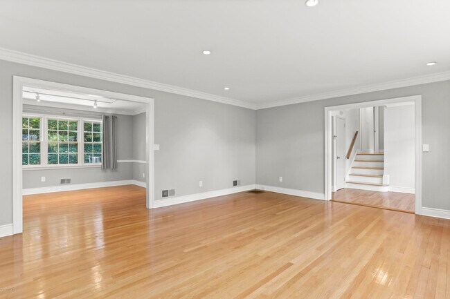 Building Photo - 6 Pintail Ln