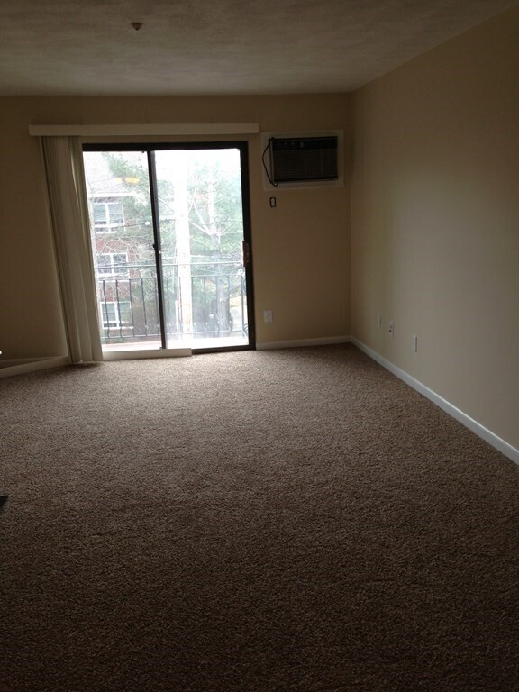 151 Bittersweet Ln Unit 226, Randolph, MA 02368 Condo for Rent in