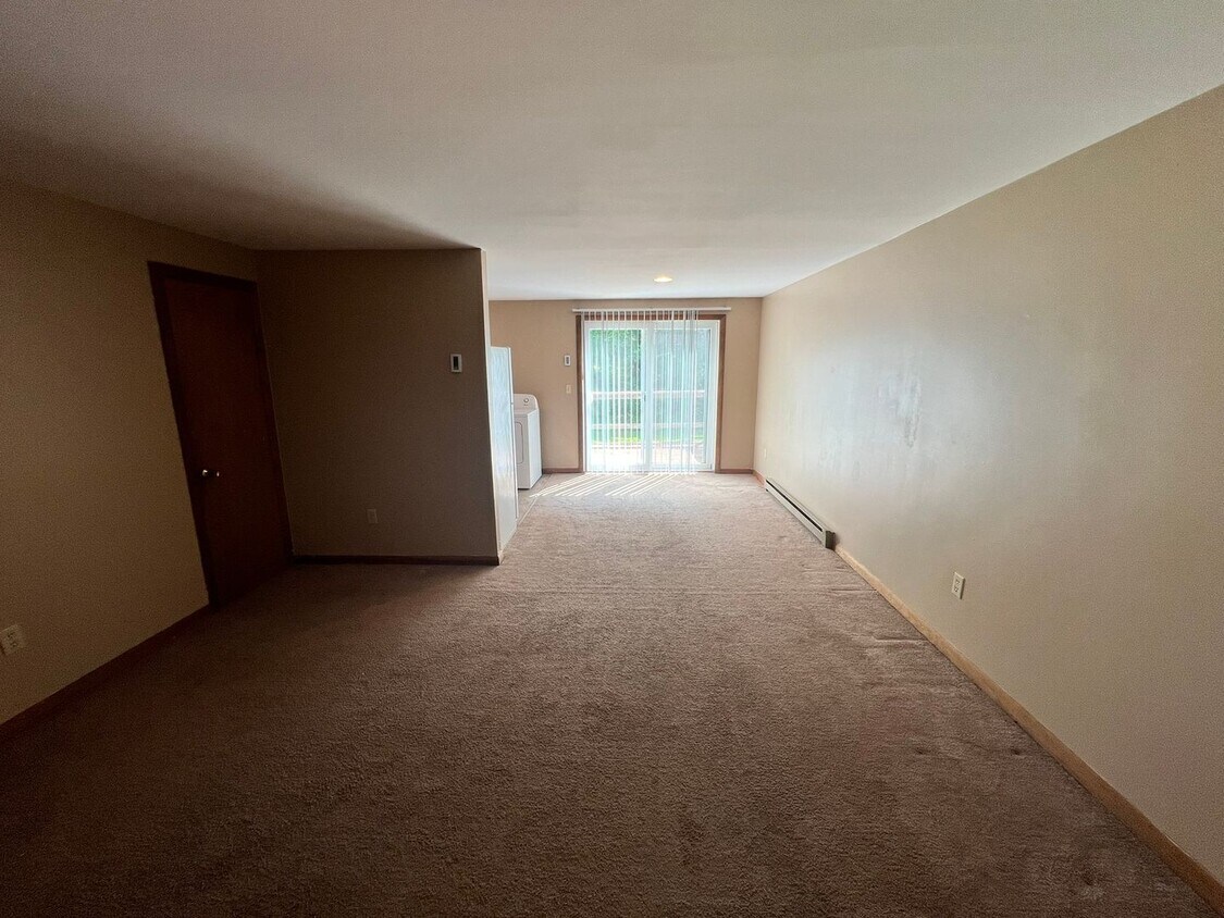 Primary Photo - 10A-10B Hadley Road