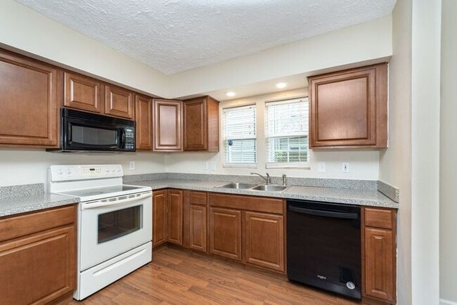 Building Photo - Beautiful Home near Downtown Noblesville