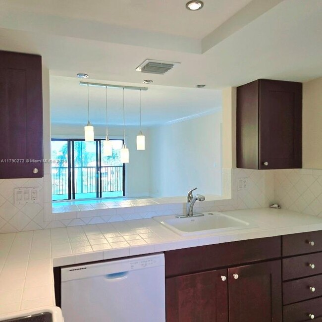 Foto del edificio - 545 SE 12th St