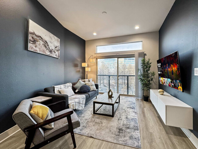 Building Photo - 2908 Indiana St