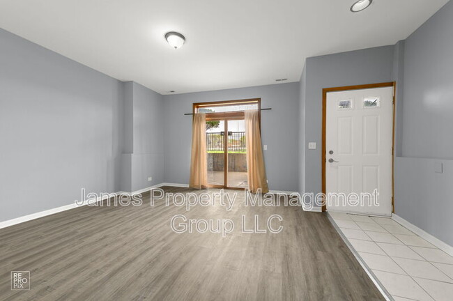 Foto del edificio - 2711 W Congress Pkwy