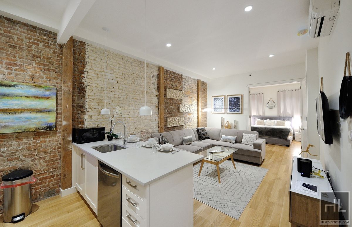 Primary Photo - WEST 46 STREET