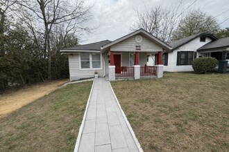 Building Photo - 391 Madison St