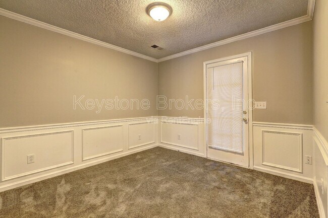 Foto del edificio - 1370 N Hampton Dr