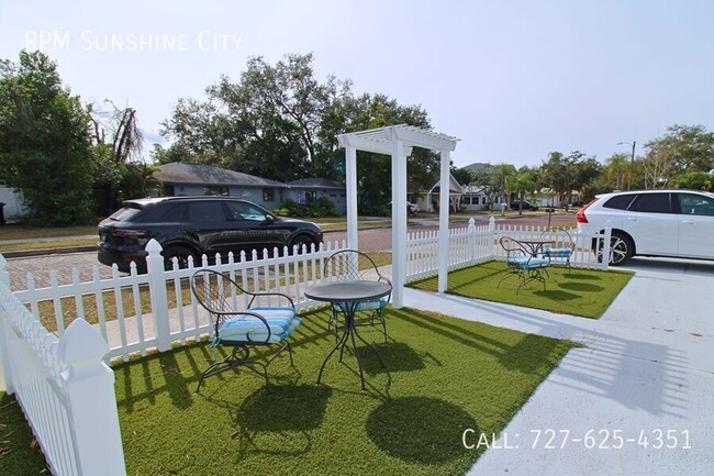 Photo - 536 Roanoke St Apartment