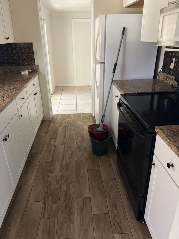 Foto del edificio - 108 Japonica Dr