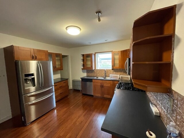 Building Photo - 133 W Rock Ave