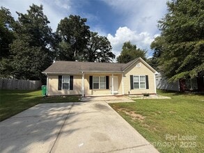 Building Photo - 6515 Lynmont Dr