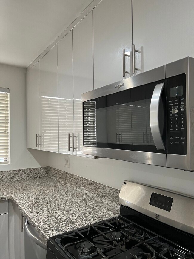 Foto del edificio - 522-528 N Alexandria Ave