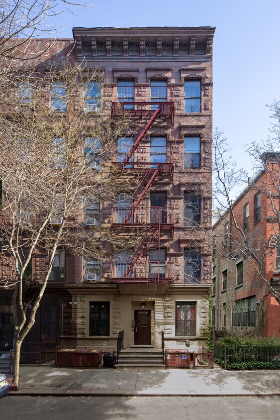 Foto principal - 353 W 115th St