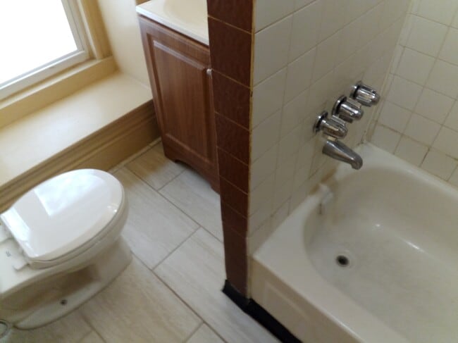 Foto del edificio - 1126 W Rockland St