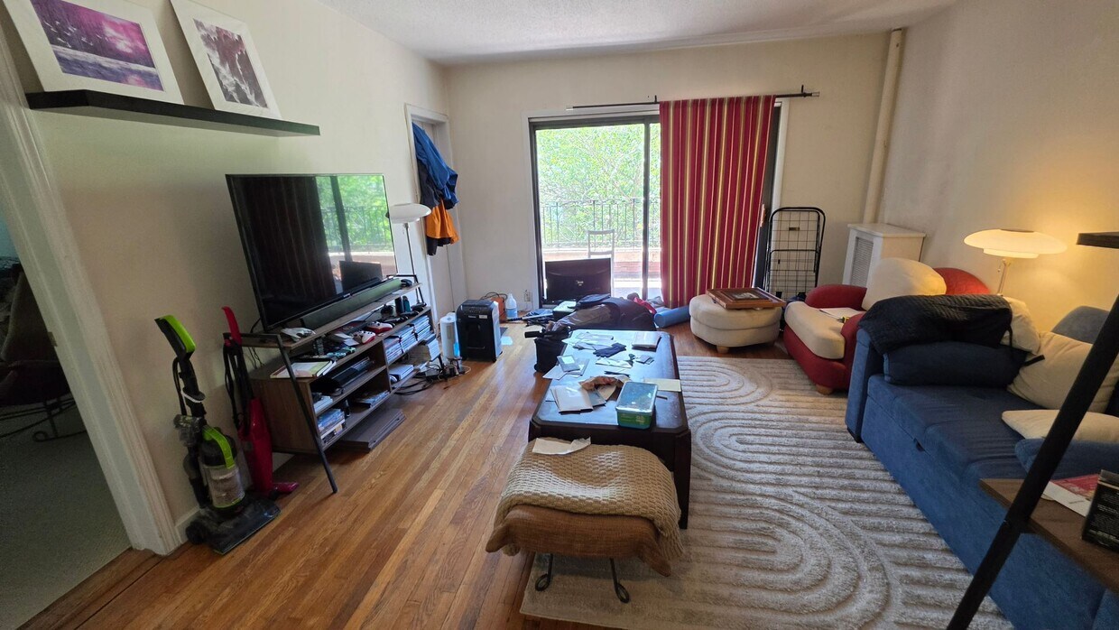 No Broker Fee | Brighton 2 Bed Condo | Heat, Hot Water & Water Included - Renovated 5-Bedroom in Mission Hill | Central Air | In-Unit Laundry | 9/1