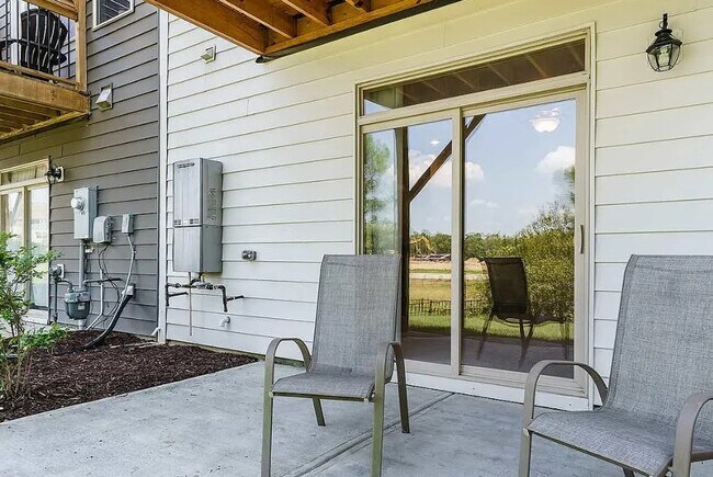 Building Photo - 5403 Cambridgeshire Loop