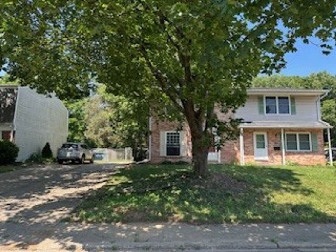 Primary Photo - 269 W Ridge St