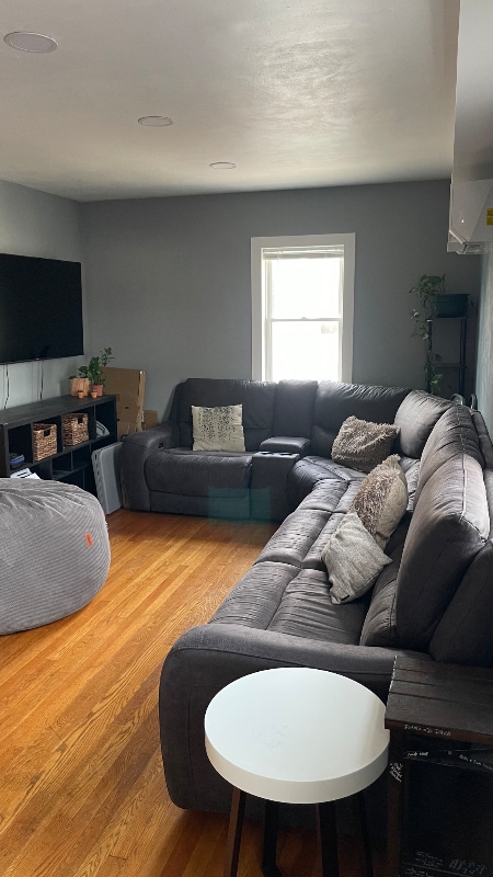 Foto del edificio - 24 E Middle St